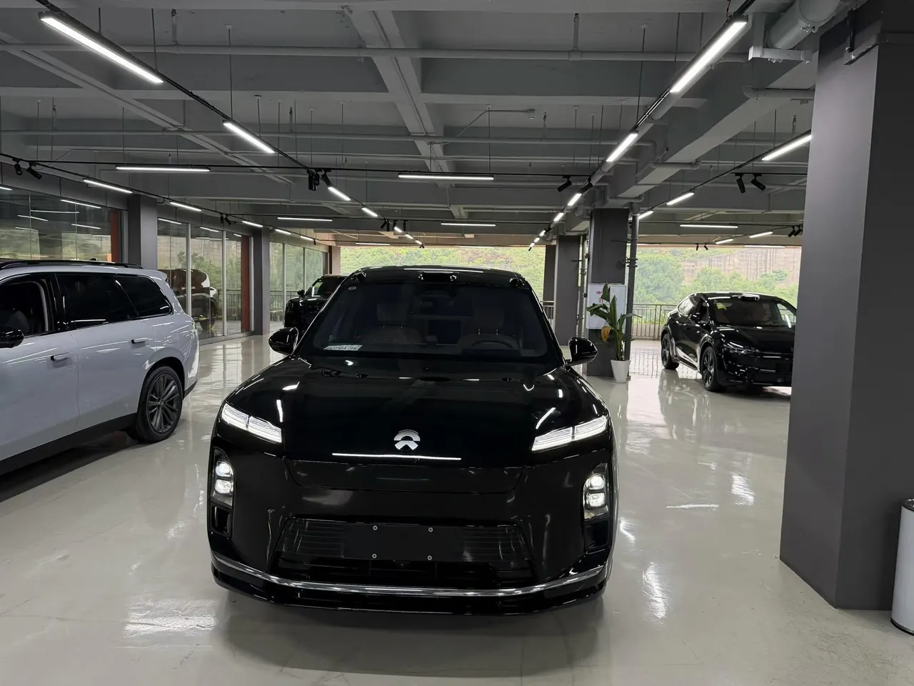 NIO 2026 ES8 6-seat executive deluxe automatic gear 5