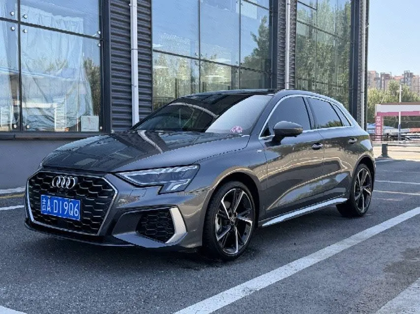 打开图片灯箱:Audi 2023 A3 Sportback 1.4TFSI 35TFSI Fashion Sports (Modified) Automatic Gear