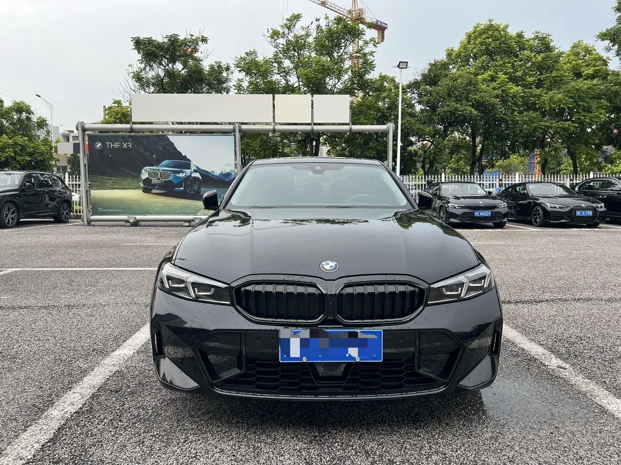 BMW 3 Series 2026 330Li 2.0T M Sports Obsidian Night Suit Automatic Gear 2