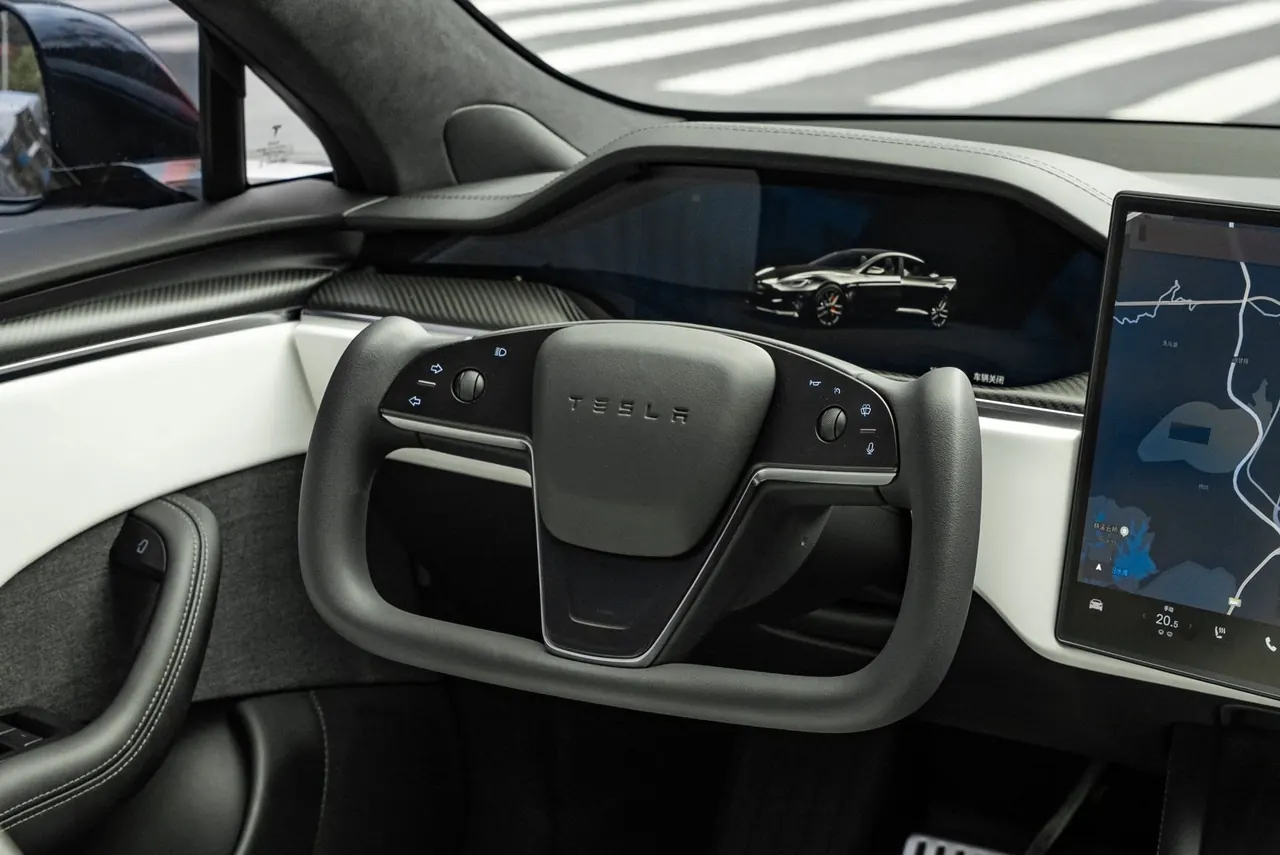 Tesla Model S (Imported) 2023 Model S Three-motor All-wheel Drive Plaid Edition Automatic Gear 9