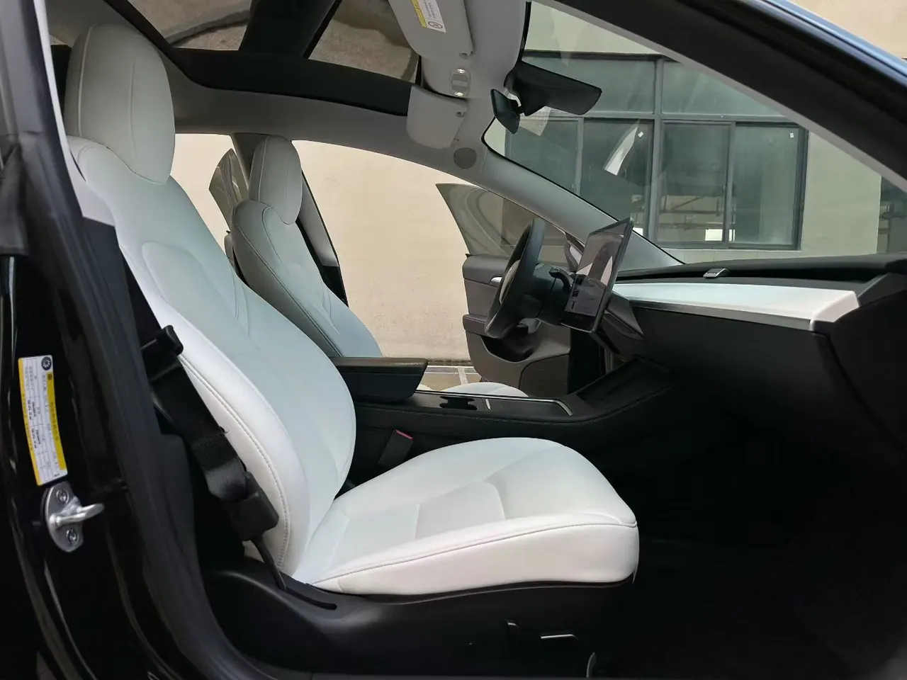 Tesla 2023 Model 3 Rejuvenation Edition Rear Wheel Drive Automatic Transmission 3
