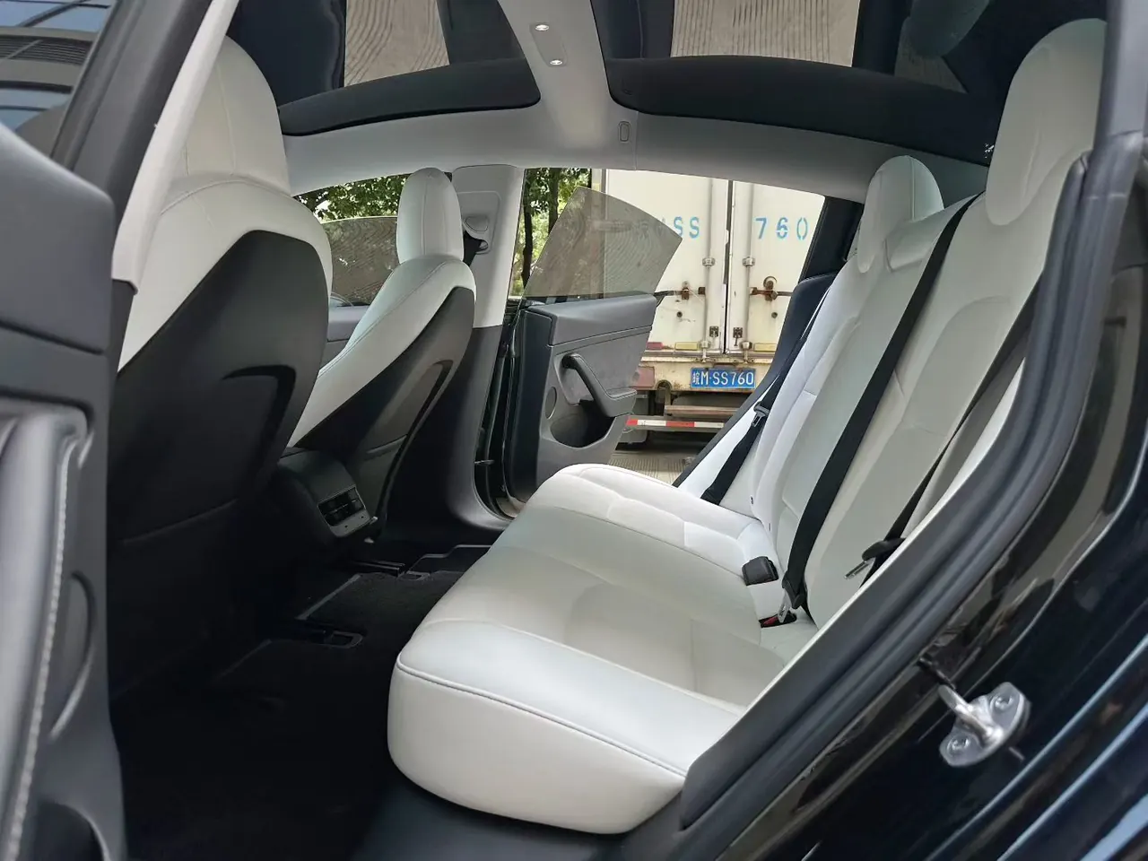 Tesla 2023 Model 3 Rejuvenation Edition Rear Wheel Drive Automatic Transmission 4