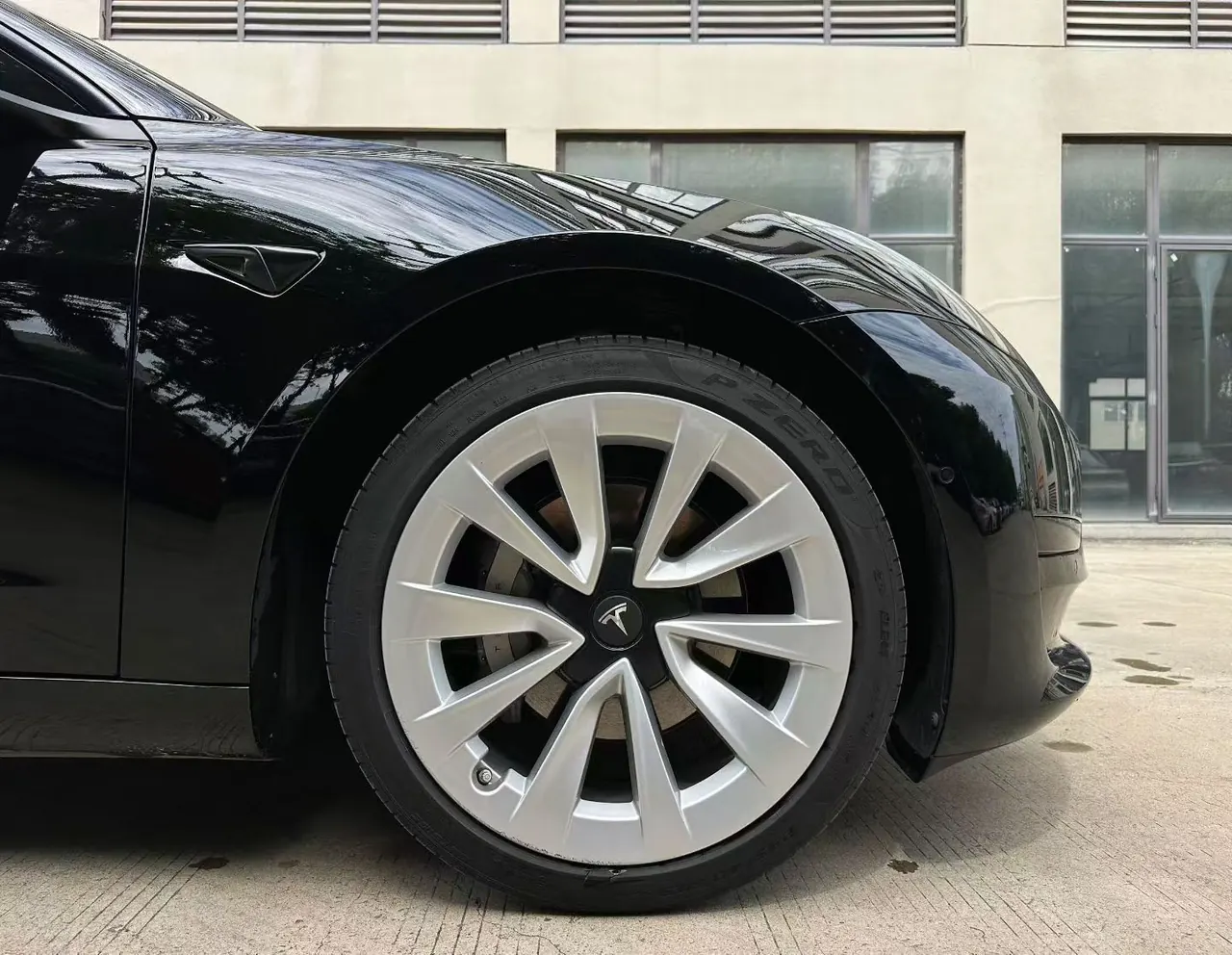 Tesla 2023 Model 3 Rejuvenation Edition Rear Wheel Drive Automatic Transmission 7