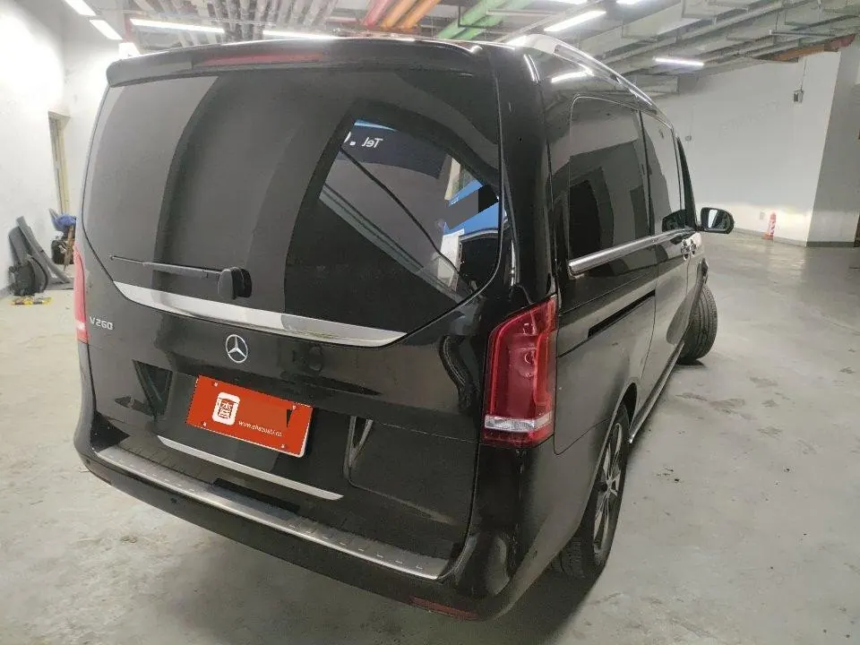 Mercedes Benz V 2022V 260 2.0T Premium Edition Automatic Gear 4