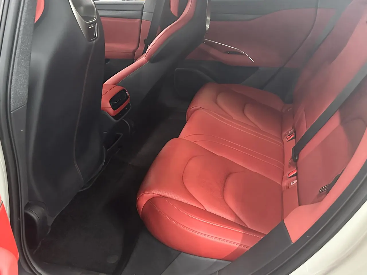 MI 2024 SU 7 800km 4-wheel drive ultra-long endurance high-end smart driving Max version automatic gear 4