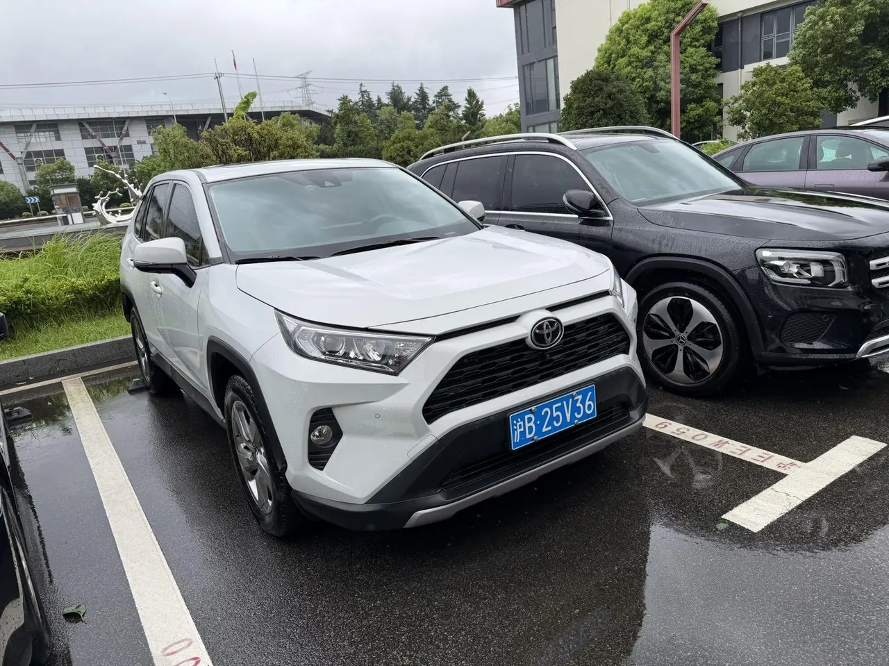 Toyota 2022 RAV4 Rongbo 2.0 Stepless Two-Drive Fashion Plus Edition Automatic Gear 2