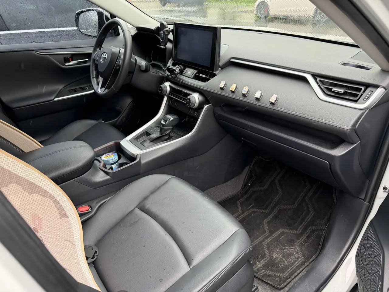 Toyota 2022 RAV4 Rongbo 2.0 Stepless Two-Drive Fashion Plus Edition Automatic Gear 6