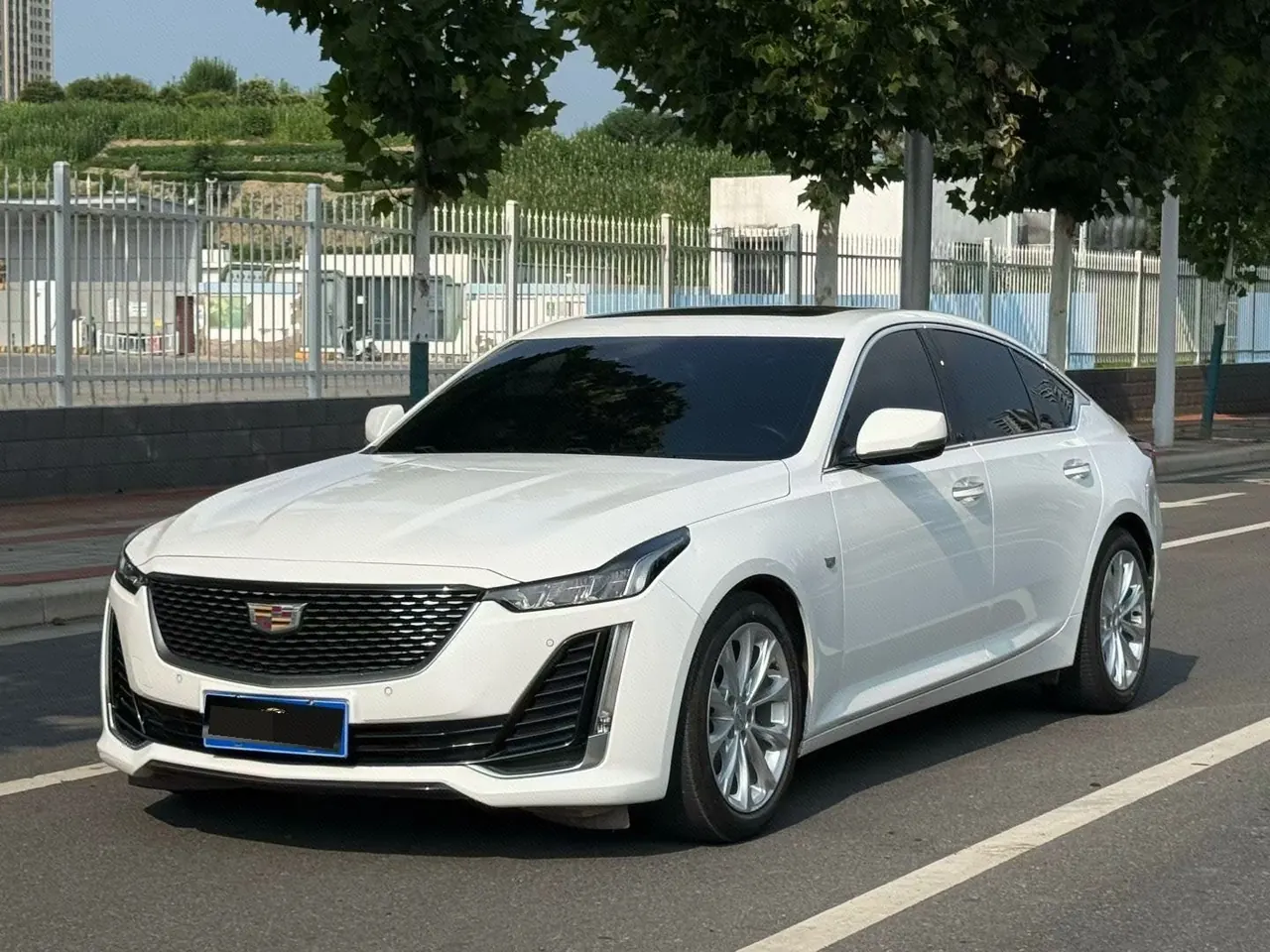 Open image lightbox: Cadillac 2022 CT5 2.0T 28T luxury automatic gear