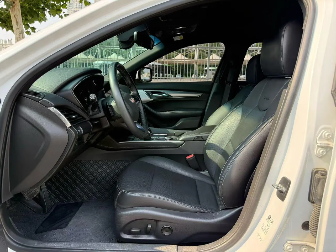 Cadillac 2022 CT5 2.0T 28T luxury automatic gear 4