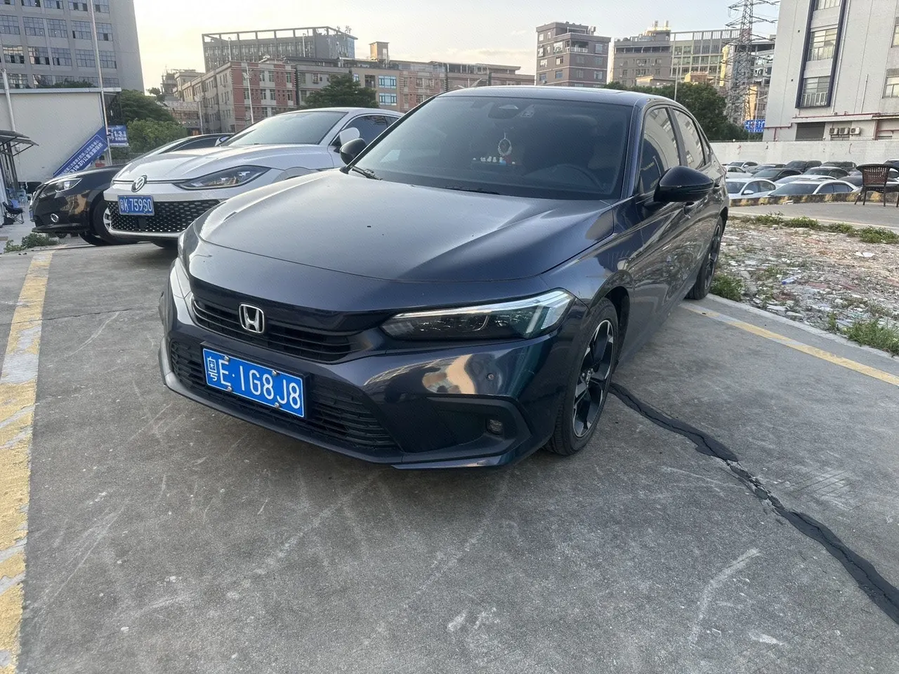 打开图片灯箱:Honda 2022 Civic 1.5T Stepless 240TURBO Combustion Edition Automatic Gear