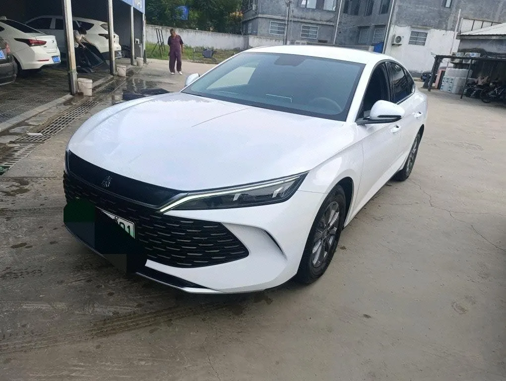 Open image lightbox: BYD 2024 Qin L DM-i 1.5 stepless 80KM leading automatic gear
