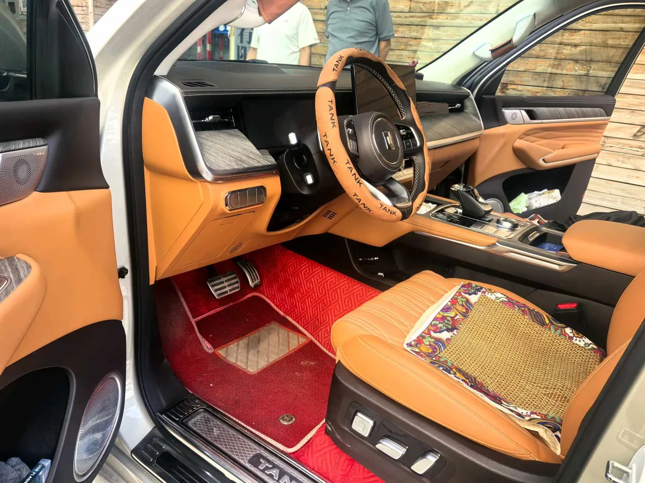 Tank 2022 Tank 500 48V 3.0T Sports Edition Dengfeng 7-seat Automatic Gear 2