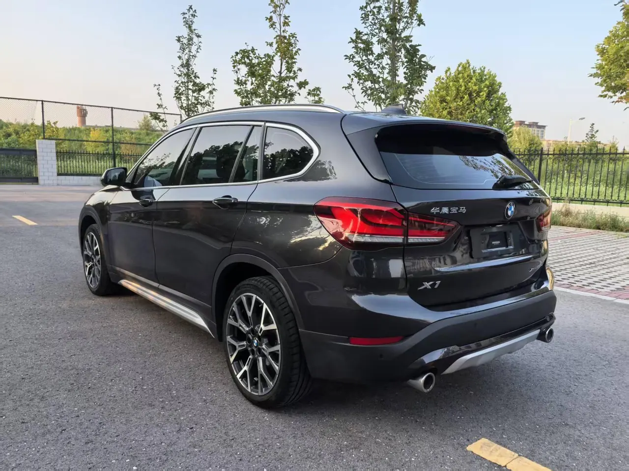 BMW 2021 X1 xDrive25Li 2.0T exclusive automatic gear 4