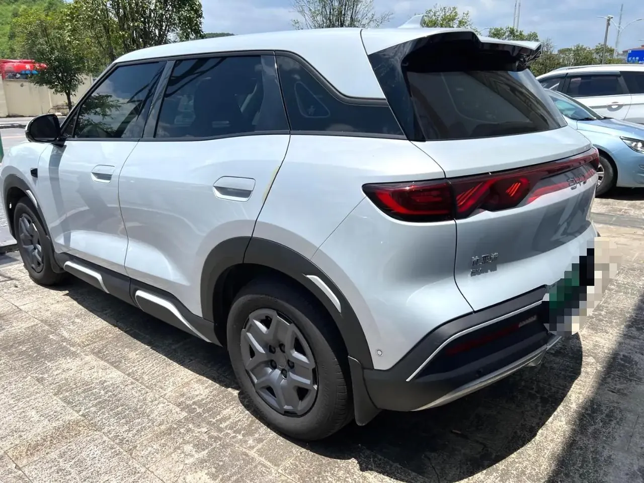 BYD 2024 Yuan UP 401KM Vital Edition Automatic Gear 2