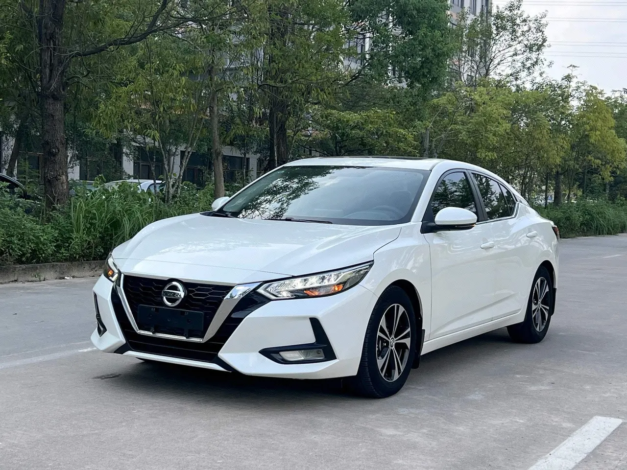 Open image lightbox: Nissan 2020 Sylphy 1.6 Stepless XL Pleasant Edition Automatic Gear