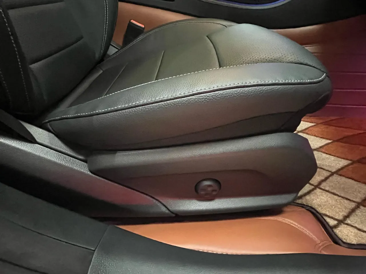Mercedes Benz E-Class 2020 E 300 L 2.0T Sports Fashion Automatic Gear 12
