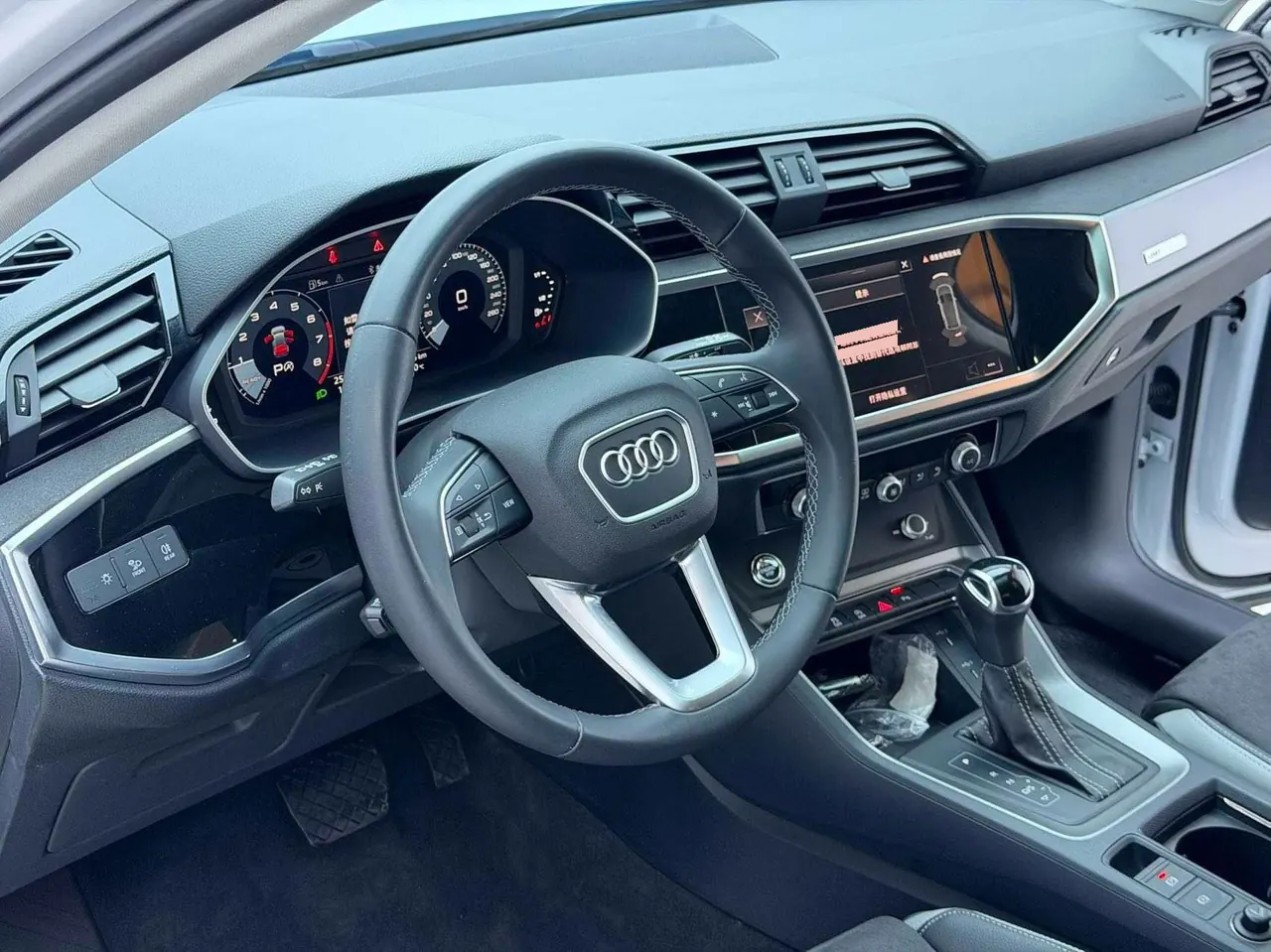 Audi 2022 Q3 1.4TFSI 35TFSI Aggressive Dynamic Automatic 6