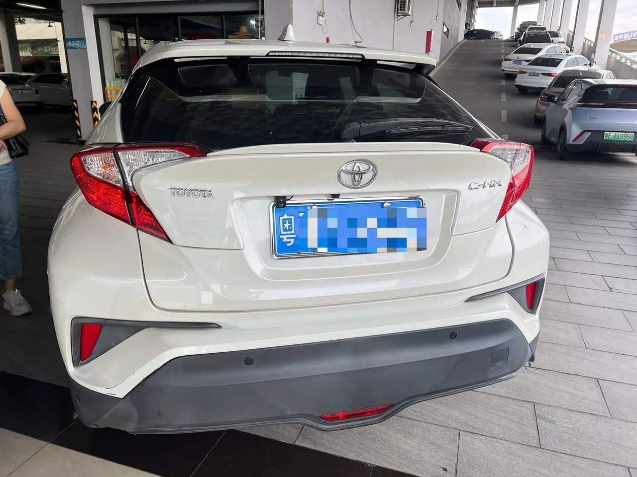 Toyota 2020 C- HR 2.0 stepless leading version of automatic gear 3
