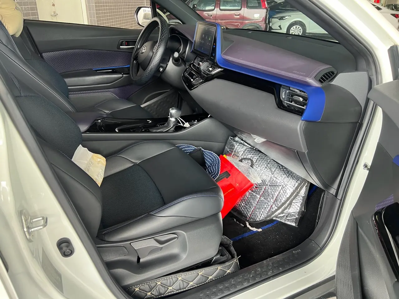 Toyota 2020 C- HR 2.0 stepless leading version of automatic gear 6