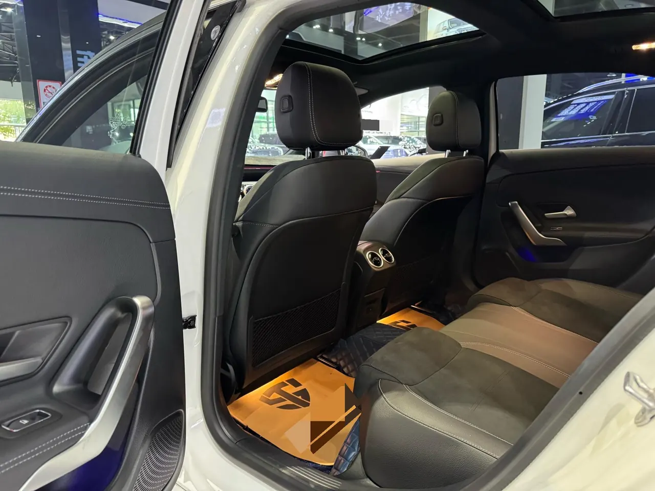 Mercedes Benz Class A 2022 A 200 L 1.3T Fashion (Change 3) Automatic 12