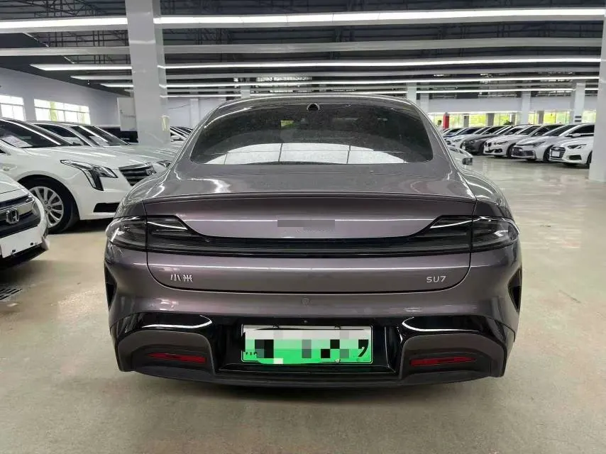 MI 2024 SU 7 700km Rear Drive Long Endurance Smart Driving Edition Automatic Gear 5