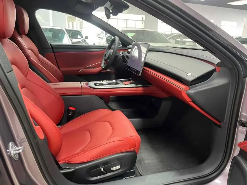 MI 2024 SU 7 700km Rear Drive Long Endurance Smart Driving Edition Automatic Gear 7