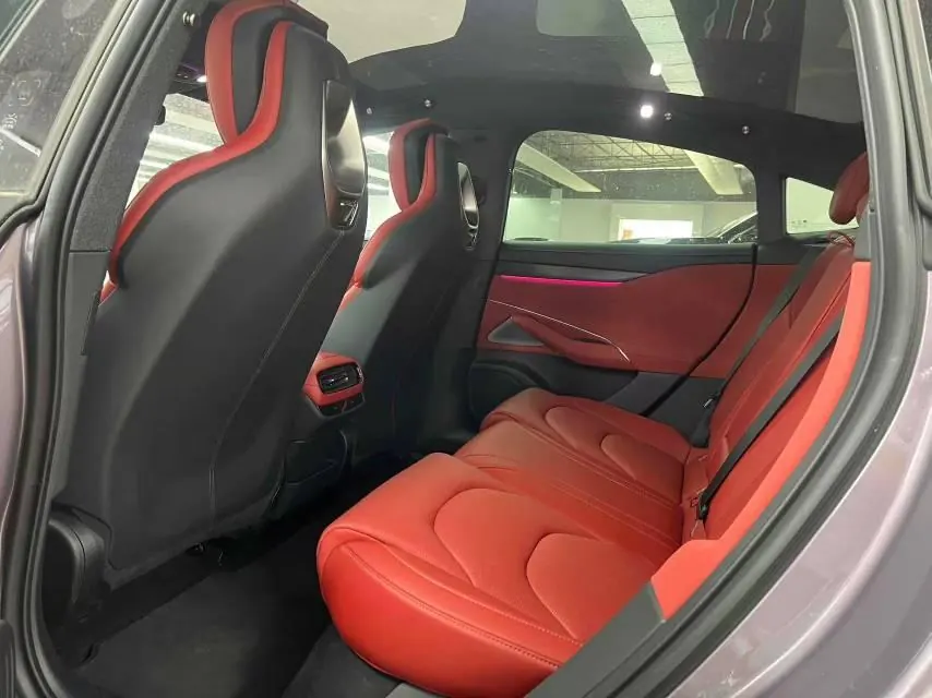 MI 2024 SU 7 700km Rear Drive Long Endurance Smart Driving Edition Automatic Gear 8