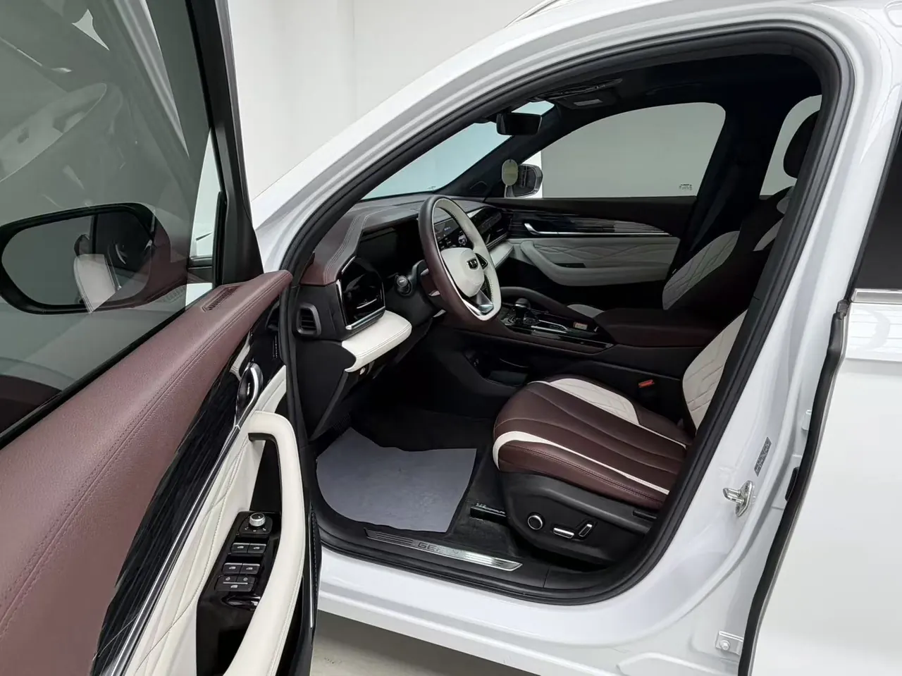 Geely 2021 XingyueL (Monjaro) 2.0TD EVO two-wheel drive distinguished automatic transmission 4
