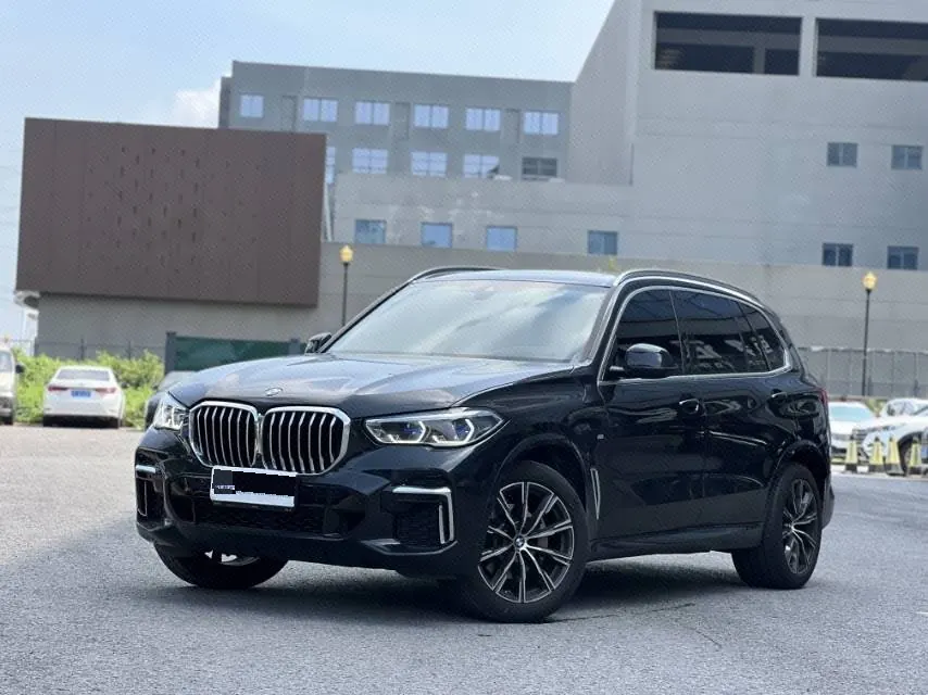 Open image lightbox: BMW 2022 X5 xDrive 30Li 2.0T exclusive m sports suit automatic gear