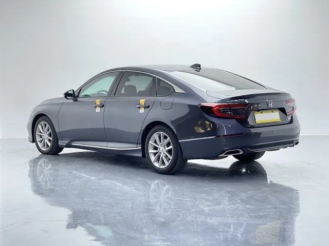 Honda 2022 10th Generation Accord 1.5T Stepless 260TURBO Deluxe Automatic Gear 2