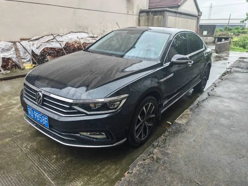Open image lightbox: Volkswagen 2020 Magotan 2.0TSI 330TSI Leading Automatic