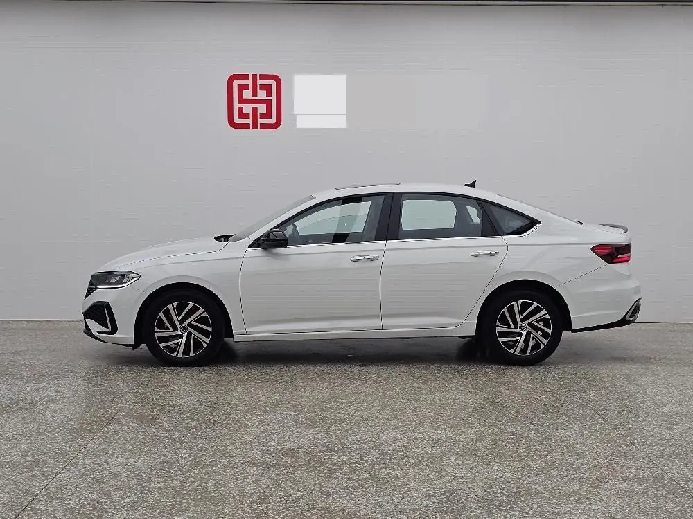 Volkswagen 2024 Lavida 1.5TSI 300TSI Star Leading Edition Automatic Gear 3