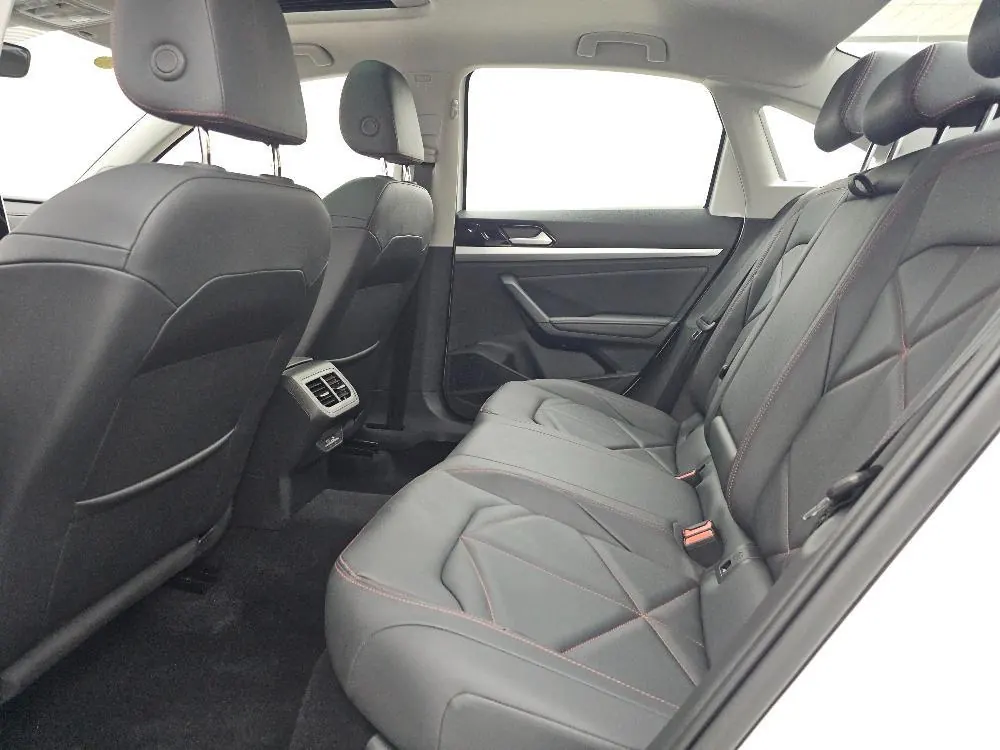 Volkswagen 2024 Lavida 1.5TSI 300TSI Star Leading Edition Automatic Gear 6