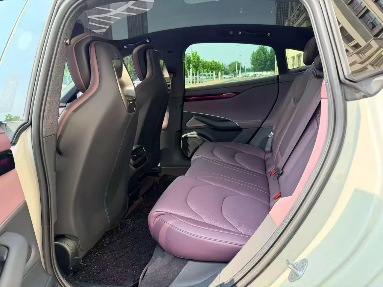 MI 2024 SU 7 700km Rear Drive Long Endurance Smart Driving Edition Automatic Gear 5