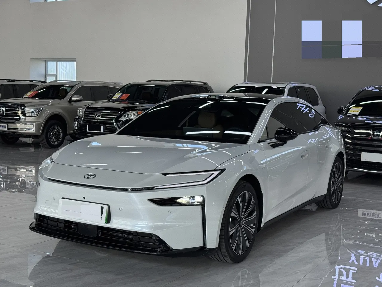 打开图片灯箱:Toyota 2026 Platinum Intelligence 7 600 Pro Laser Radar Edition Automatic Gear