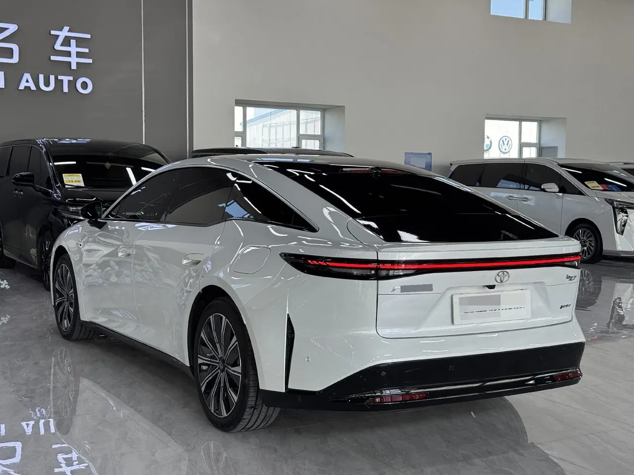 Toyota 2026 Platinum Intelligence 7 600 Pro Laser Radar Edition Automatic Gear 6