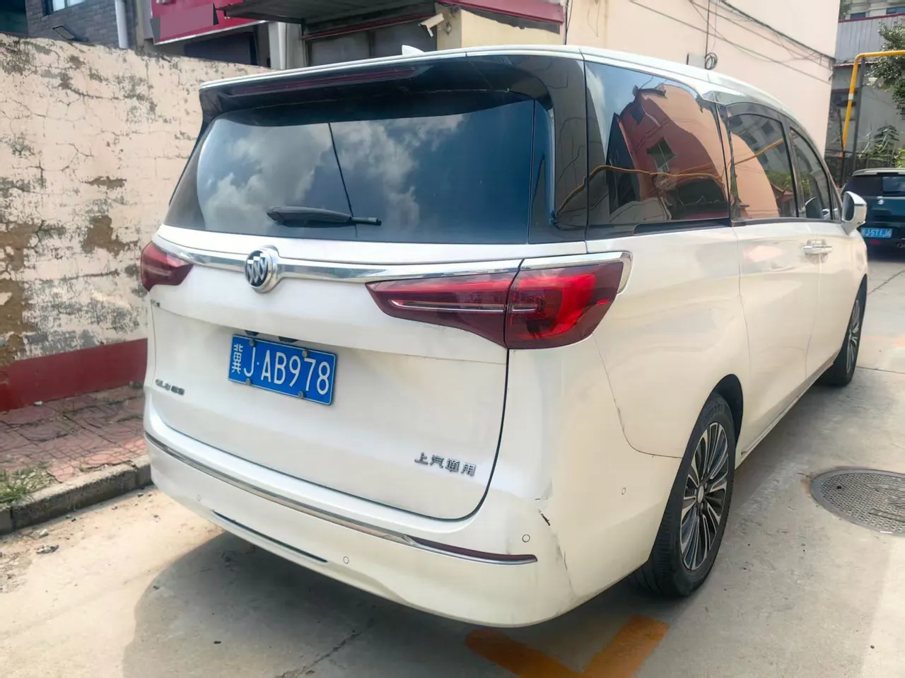 Buick 2022 GL8 ES Lu Zun 48V 2.0T 653T Smart Luxury Automatic Gear 4