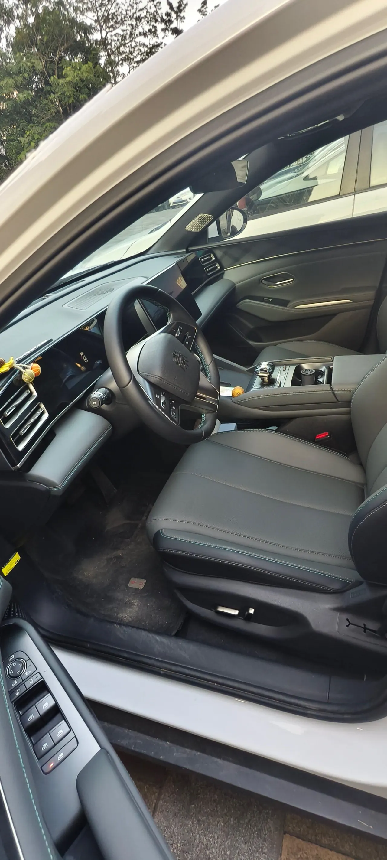 BYD 2024 Qin L DM-i 1.5 stepless 120KM Exceed automatic gear 3