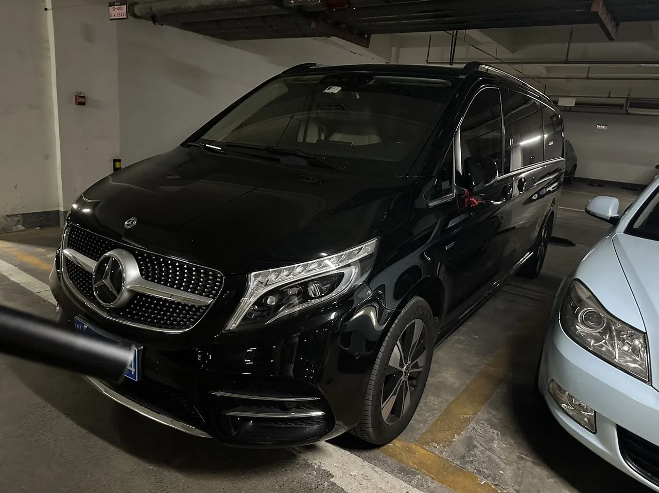 Open image lightbox: Mercedes Benz V 2020V 260 L 2.0T Deluxe Edition Automatic Gear