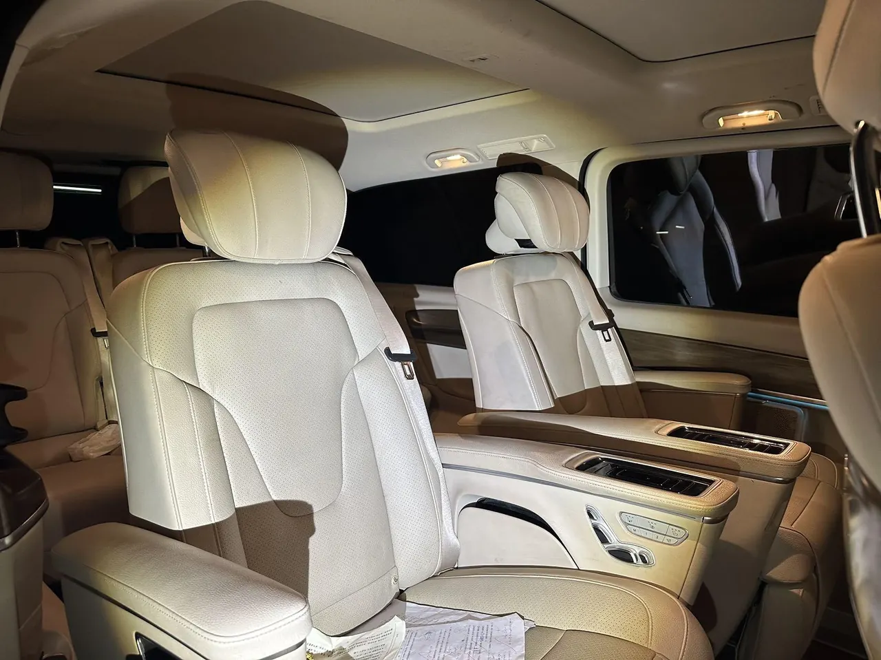 Mercedes Benz V 2020V 260 L 2.0T Deluxe Edition Automatic Gear 6