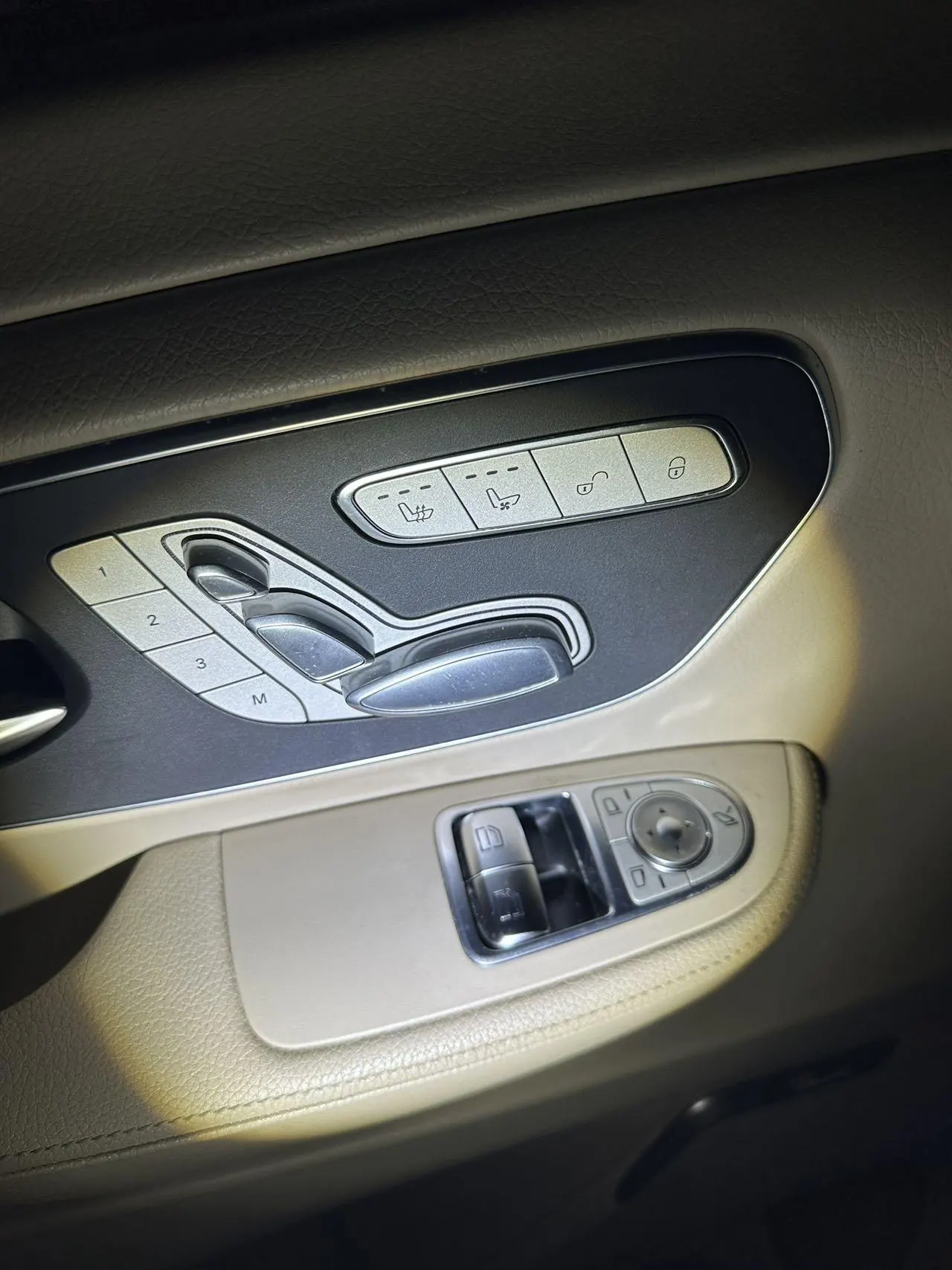 Mercedes Benz V 2020V 260 L 2.0T Deluxe Edition Automatic Gear 9