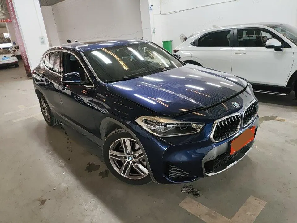 BMW 2020 X2 xDrive25i 2.0T M off-road set automatic gear 2