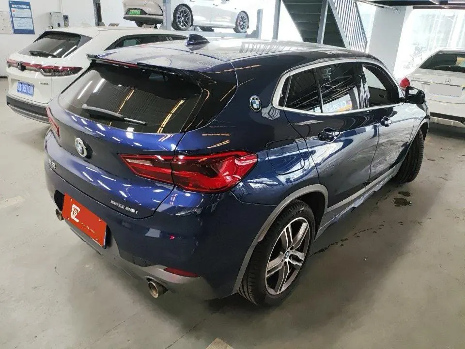 BMW 2020 X2 xDrive25i 2.0T M off-road set automatic gear 3