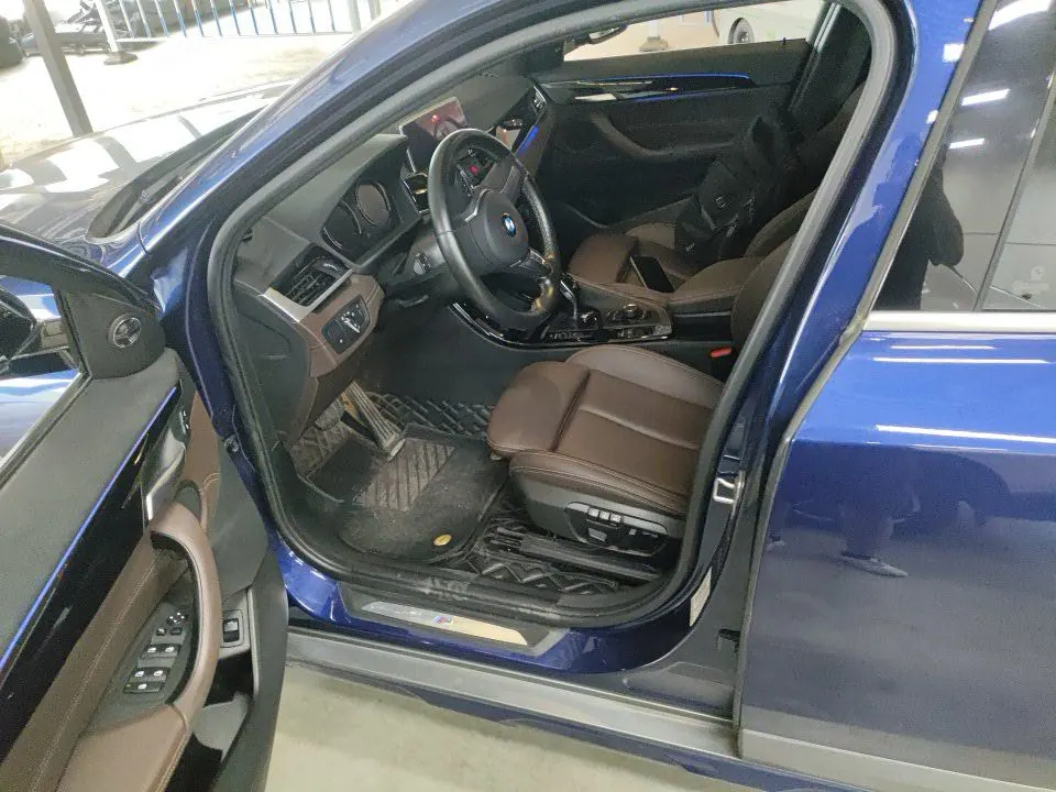 BMW 2020 X2 xDrive25i 2.0T M off-road set automatic gear 5