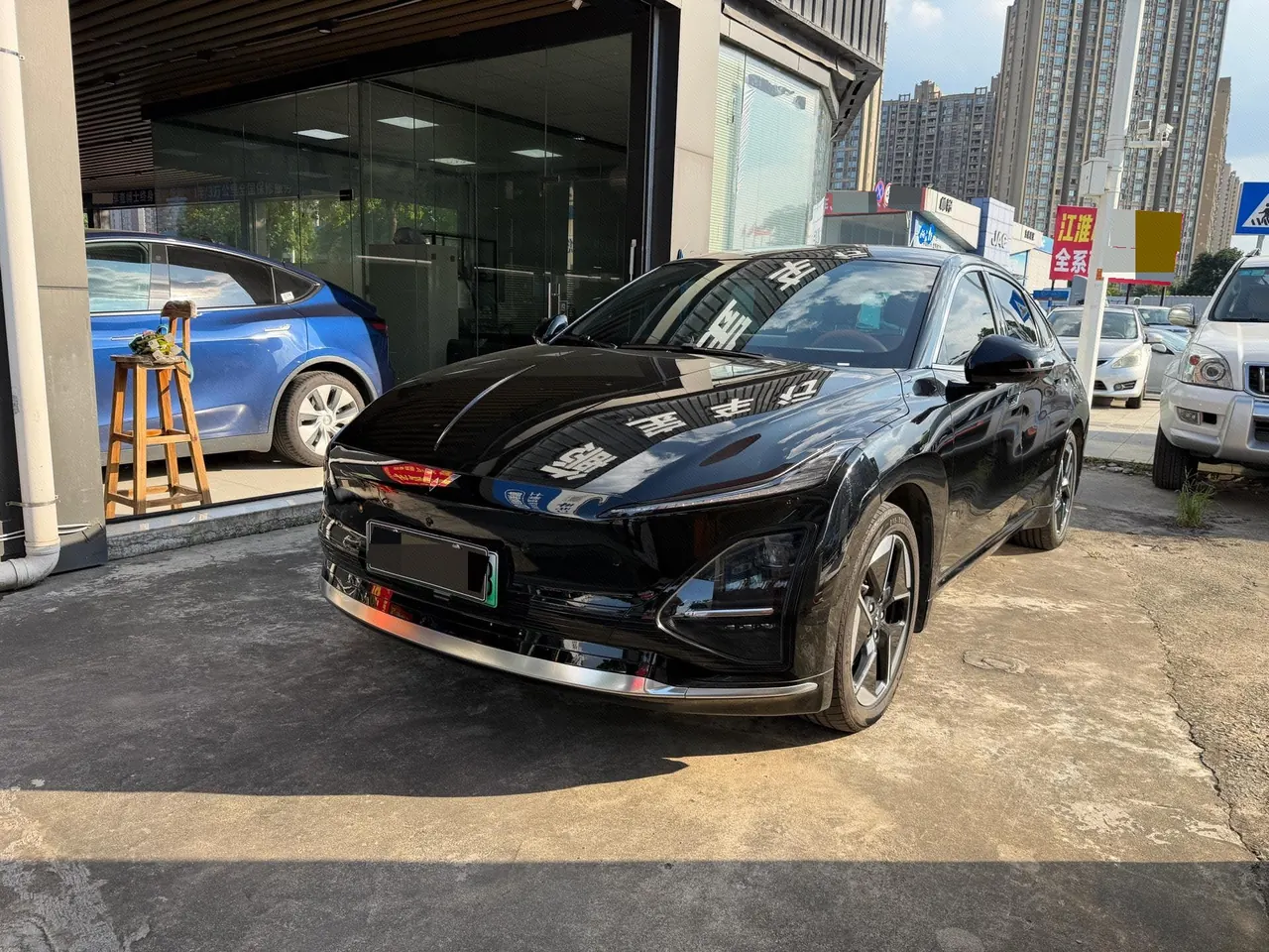 Open image lightbox: WuLing 2025 Starlight EV 610km Intelligent Flagship Automatic Gear