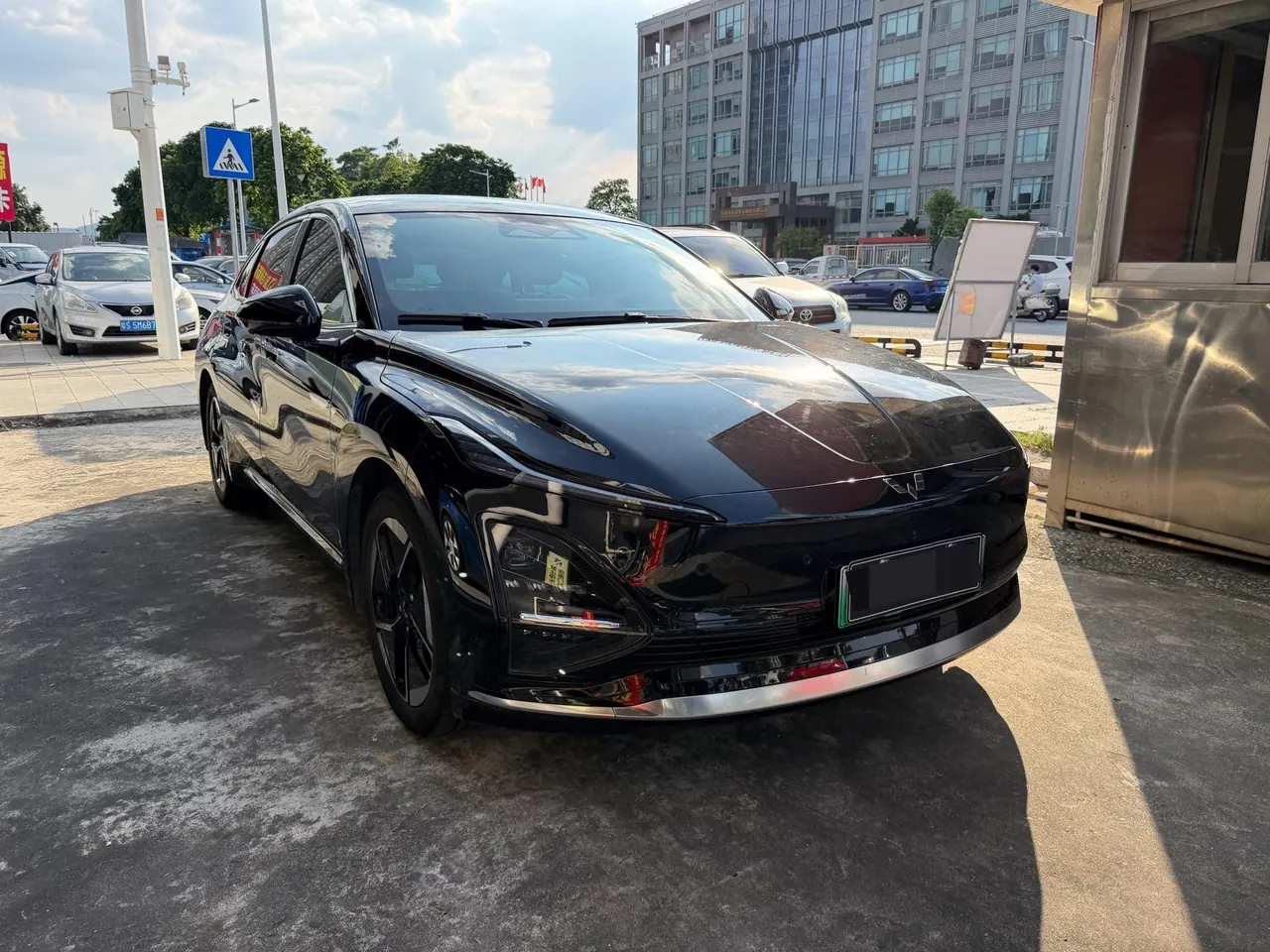 WuLing 2025 Starlight EV 610km Intelligent Flagship Automatic Gear 3