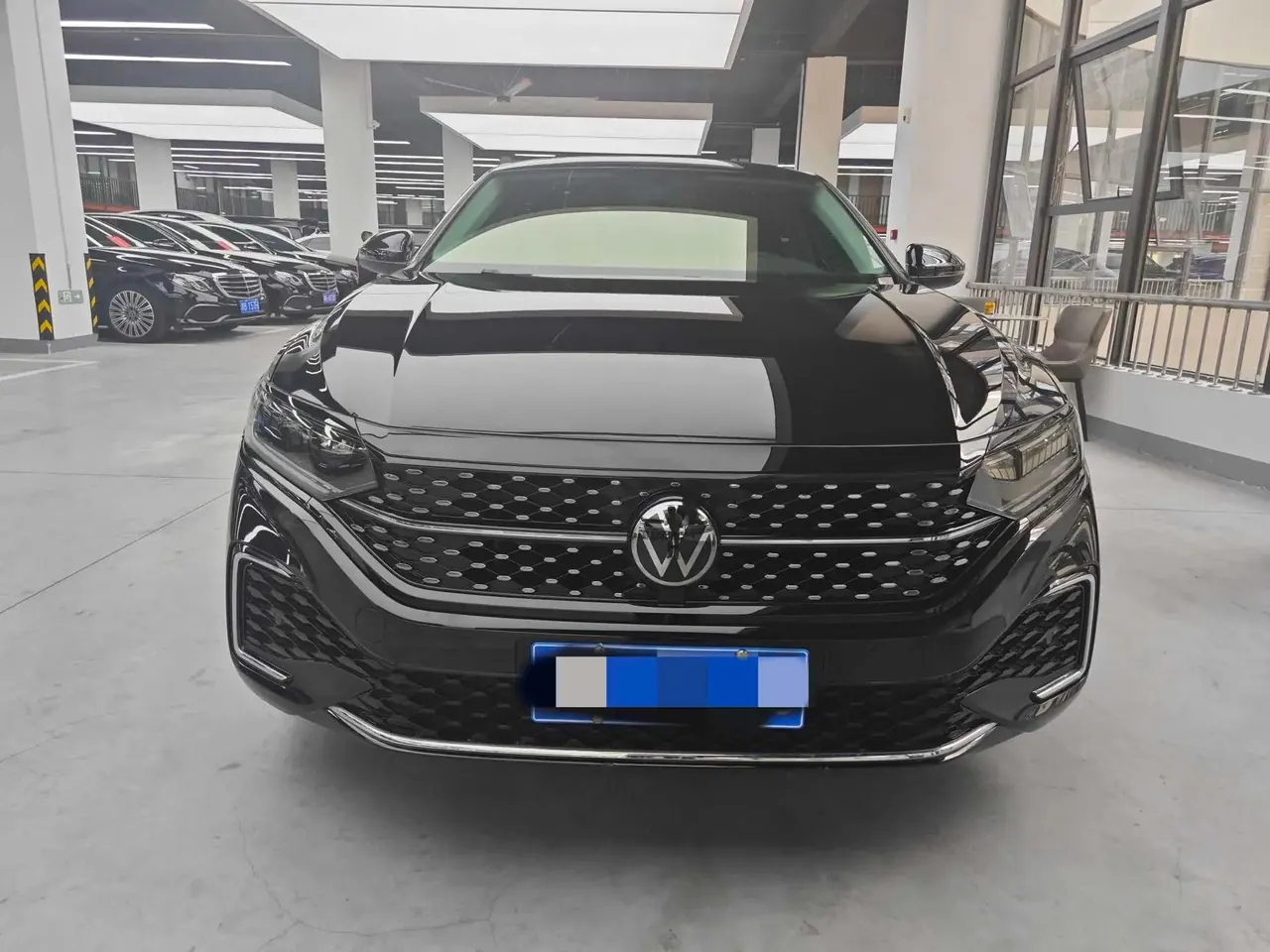 Volkswagen 2025 Passat 2.0TSI 330TSI outstanding star elite edition automatic gear 2