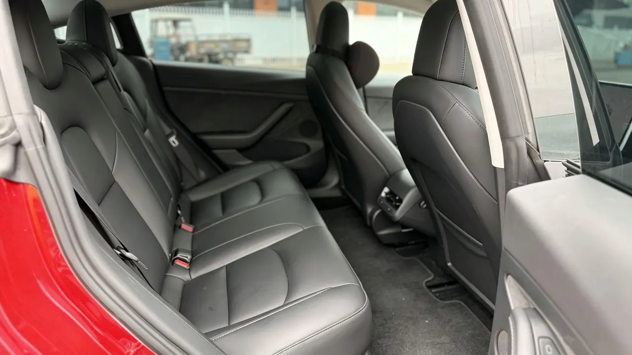 Tesla 2022 Model 3 rear-wheel drive version of automatic transmission 10