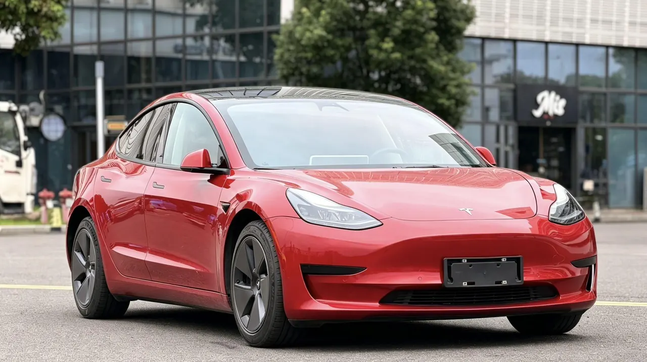 Tesla 2022 Model 3 rear-wheel drive version of automatic transmission 3