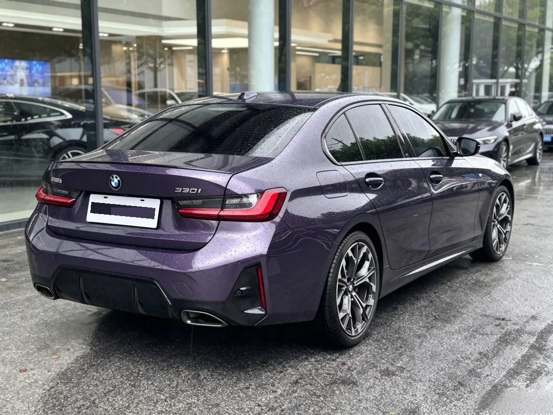 BMW 3 Series 2025 330i 2.0T 50th Anniversary Limited Edition Automatic Gear 3